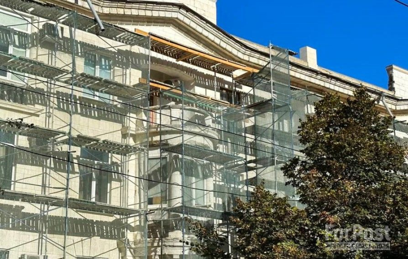 Человеческое жлобство мешает реставрации самых красивых жилых домов Севастополя