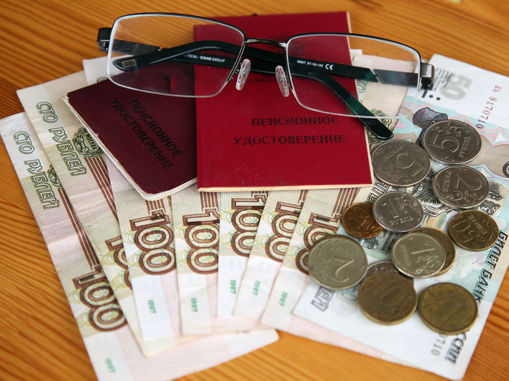 Туалетные газеты и суп из хребта: одинокие российские пенсионеры описали выживание
