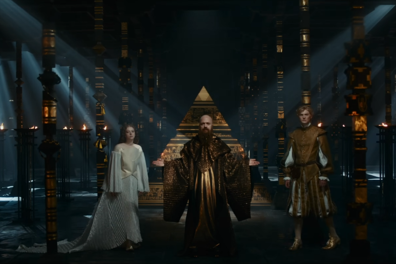 «Песочный человек», «Декстер», «В глуши», «Этерна» и еще 11 сериалов июля