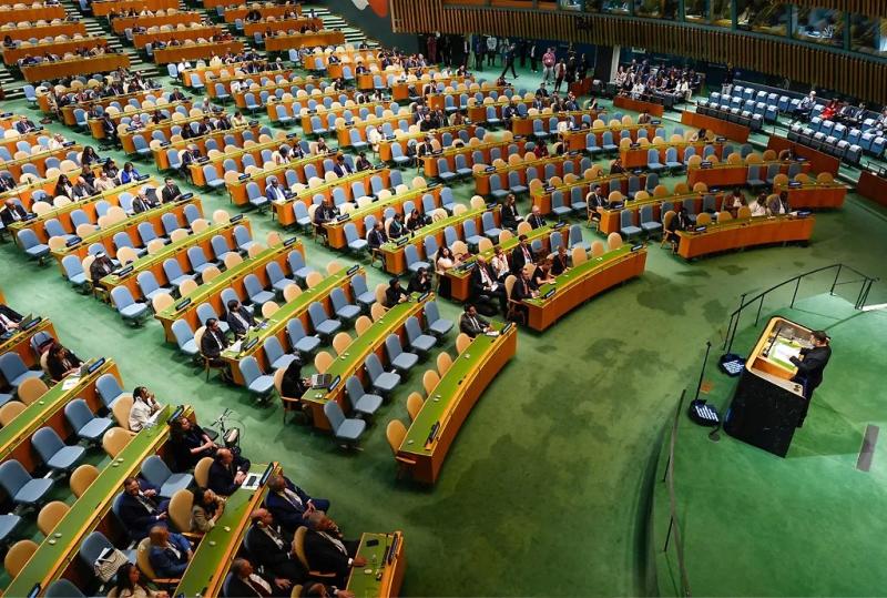 Украинские СМИ прифотошопили Зеленскому полный зал на его выступлении в ООН