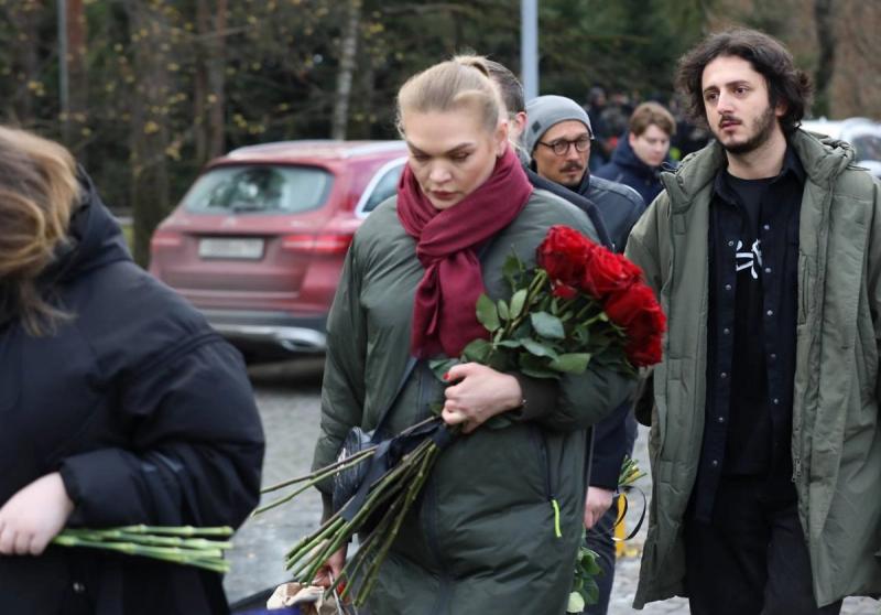 В Москве завершилось прощание с актёром Поповым, умершим от рецидива рака