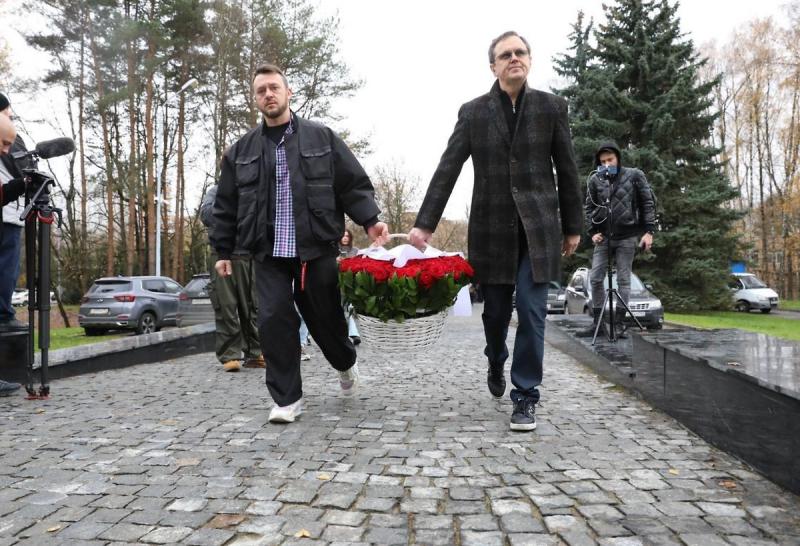 В Москве завершилось прощание с актёром Поповым, умершим от рецидива рака
